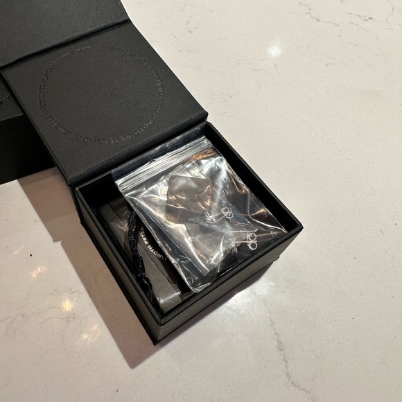 Brand new, sterling silver, Peter Thomas Roth studs. - Picture 3 of 6